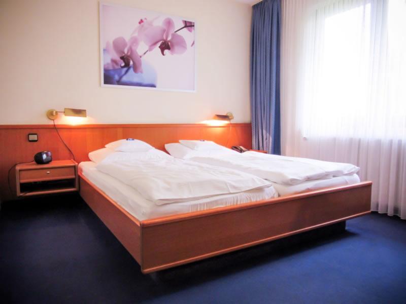 Hotel Zur Flora Essen Bilik gambar
